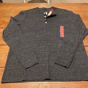 Men’s button shirt.